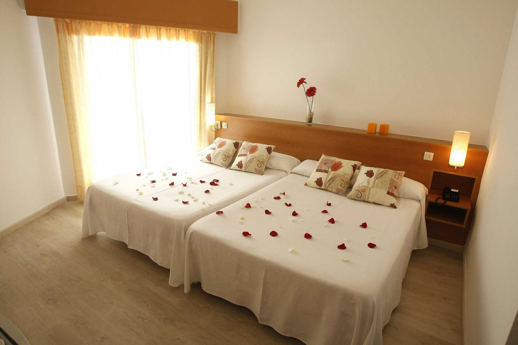 Alone Hotel 3*
