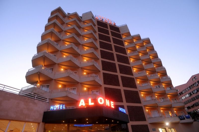 Alone Hotel 3*